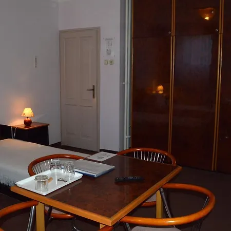 Hotel Apollo Szallas 3*